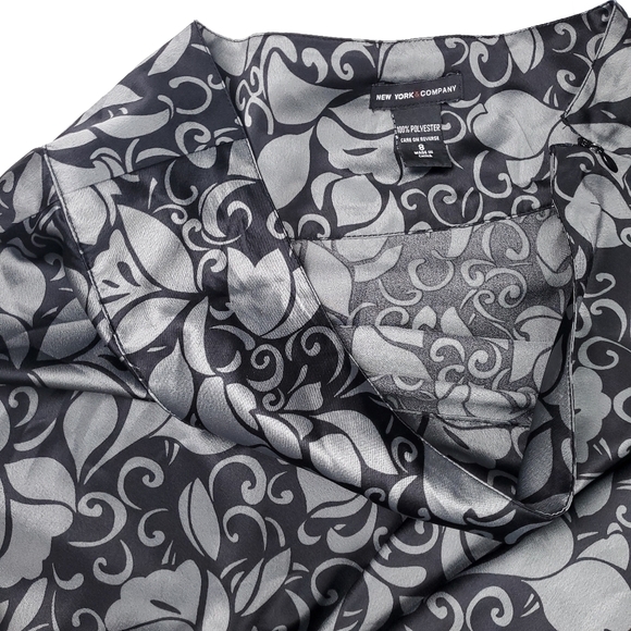 NY & Co Black Silver Satin Floral Skirt 8 - Picture 8 of 12